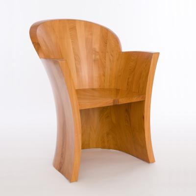 Throne Armchair in cherry