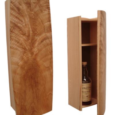 'Spo' tipple cabinet